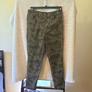 Ecru Camouflage Zipper Leg Pants